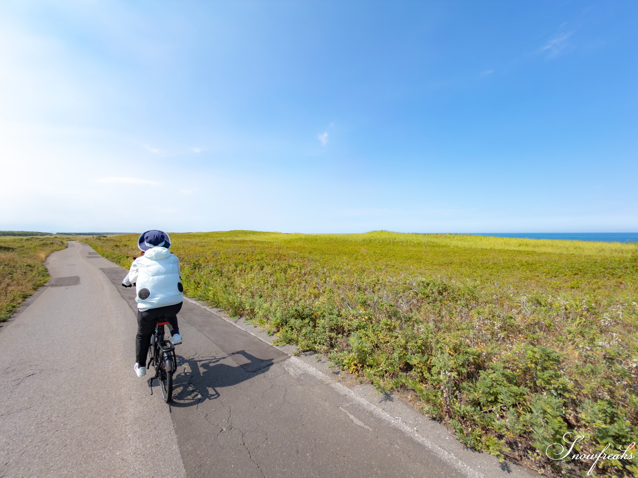 これぞ、北海道！サロマ湖とオホーツク海を望みながら『ワッカ原生花園』をのんびりサイクリング(^^)/